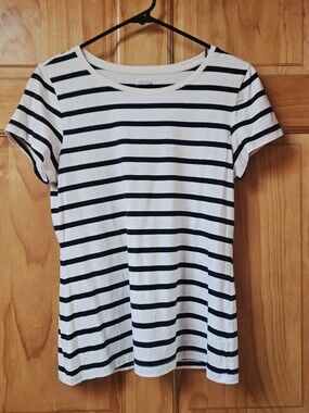 Old Navy White And Navy Blue Striped Tee